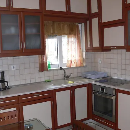 Alena Hotel apartamentowy *